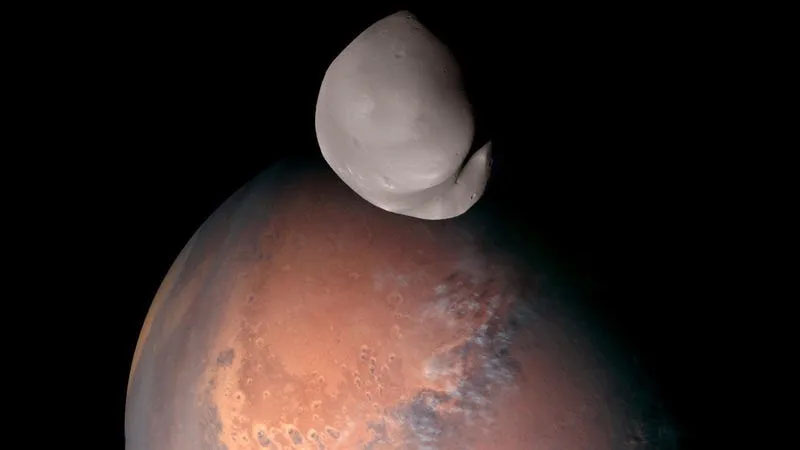 Mars' Moon Deimos Photographed in Impressive New Detail