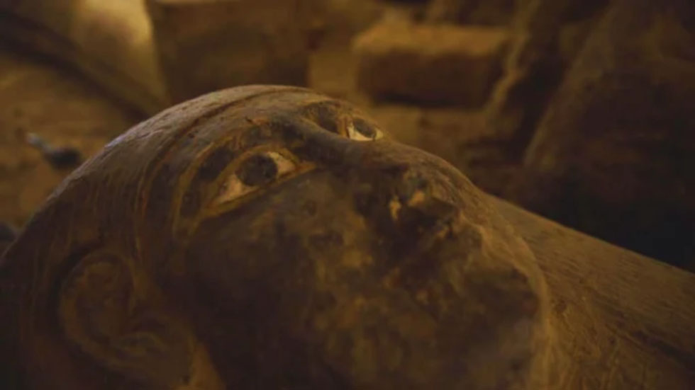 Egyptologists Discover Thirteen Sealed Ancient Coffins
