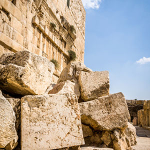 Ruins of Bustling Port Unearthed at Egypt's Pyramids