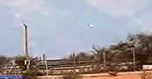 Metallic Orb 'UFO' Filmed Over Chile