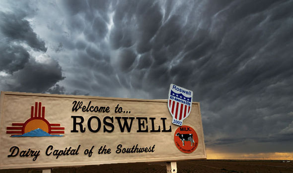 'Figure of Eight UFO' Witnessed over Roswell