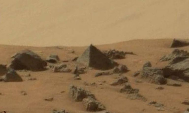 'Pyramid' Discovered on Mars by Curiosity Rover