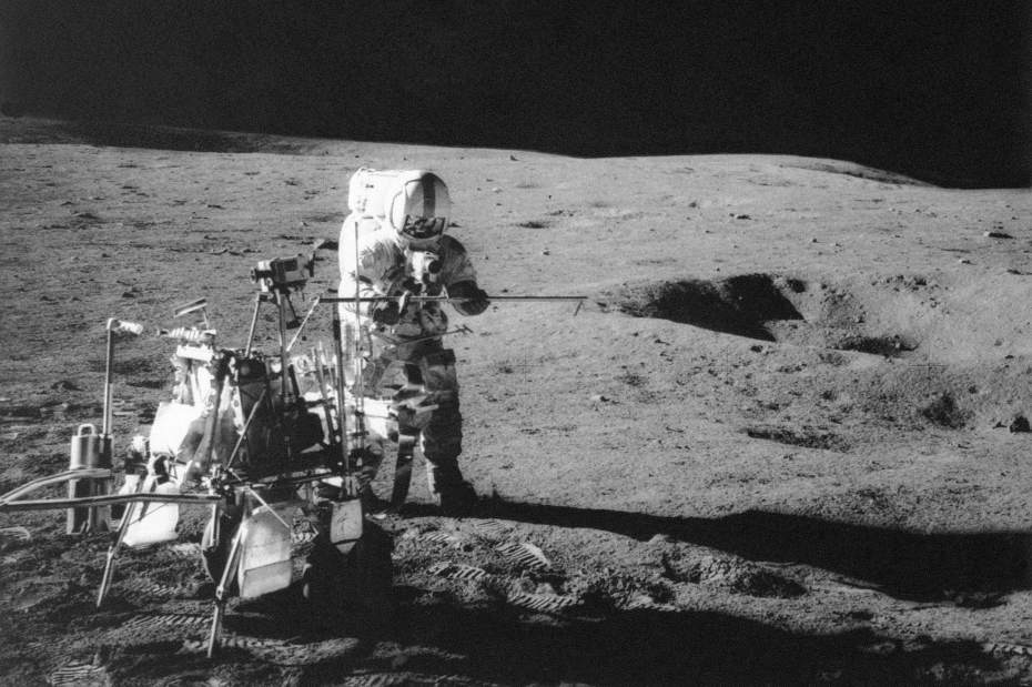 NASA Ordered Destruction of Apollo-era Tapes Found in Garage