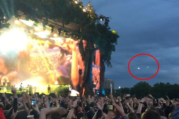 Strange 'UFO' Lights Appear Over London Concert