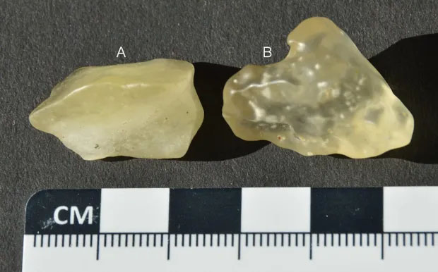 Ancient Yellow Glass Found in Desert Traced to 'ET Impact'