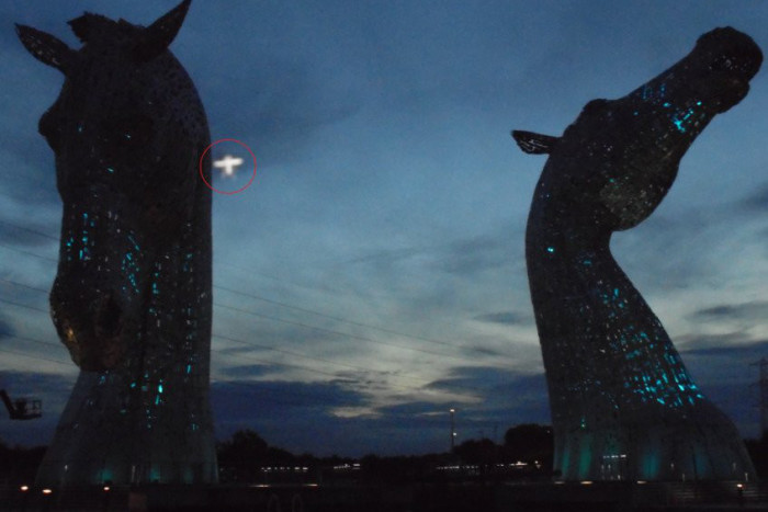 Photographer Captures 'UFO' Over Falkirk, Scotland