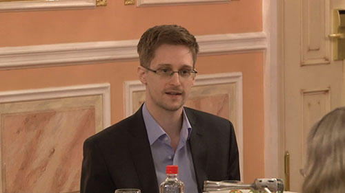 Aliens Could Be Trying to Contacts Us, Claims Edward Snowden