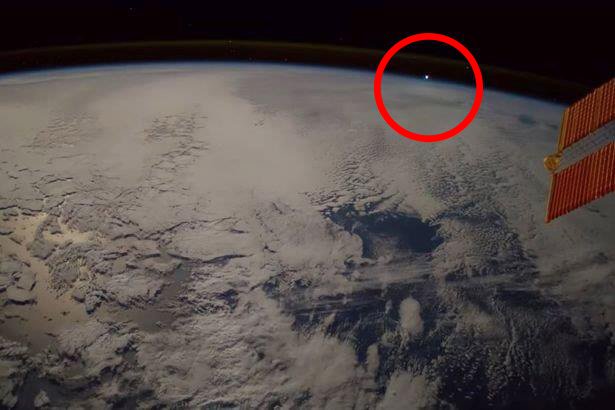 ISS Captures Fast-moving 'UFO' Heading Towards Earth