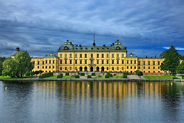 Sweden's Queen Says Her Castle is Haunted