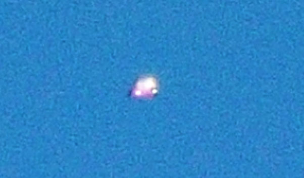 'Metallic UFO' Spotted over East Los Angeles