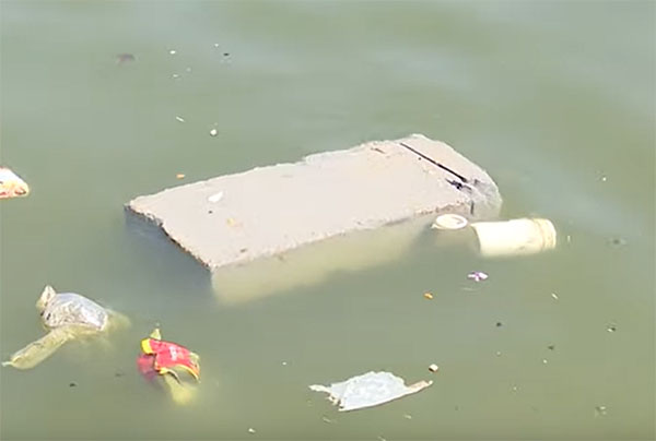 Mysterious 'Floating Stones' Captivate Residents of Indian City