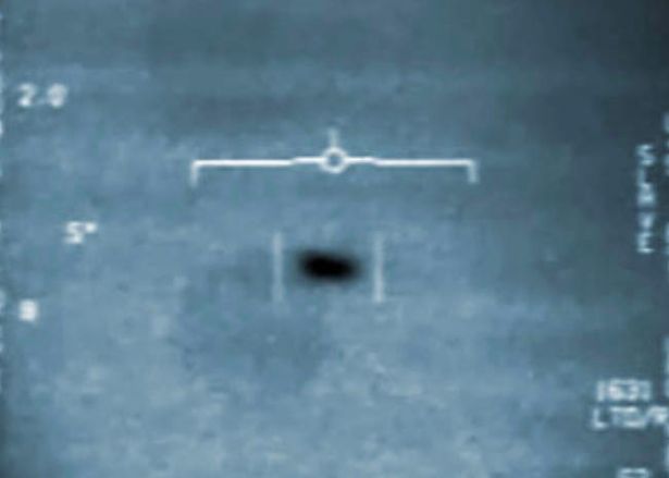 Top Physicist Claims USS Nimitz UFO 'Time Travelled'