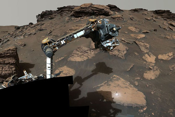Rover Finds 'Strange Chemistry' and Support for Past Life on Mars