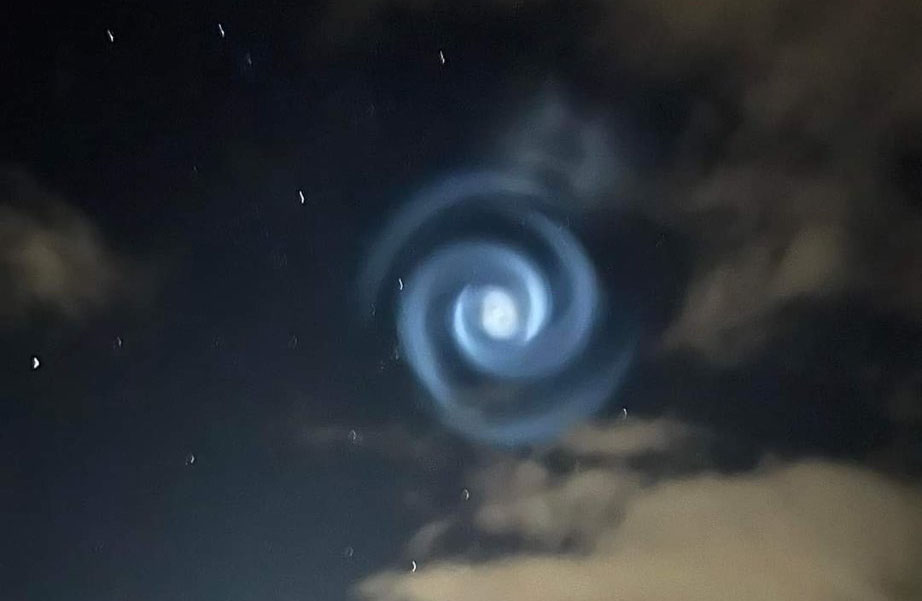 'Unearthly' Spiral in New Zealand Sky Linked to SpaceX Rocket