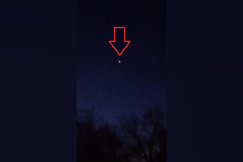'Size-changing UFO' Shocks Missouri Witness in Video