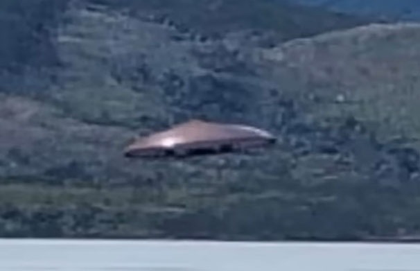 Tourists Capture Photos of 'Amazingly Clear UFO' in Argentina