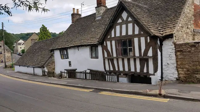 'Sex Demon' Forces Owner of 'Haunted' Pub to Move Out