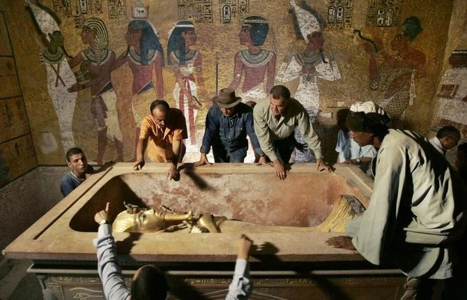 Were Recent Egyptian Disasters Caused by a 'Pharaohs' Curse'?