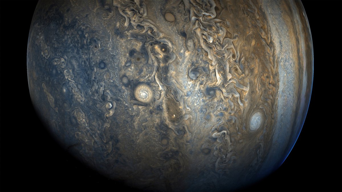 Stunning New Photos of Jupiter Returned by Space Probe