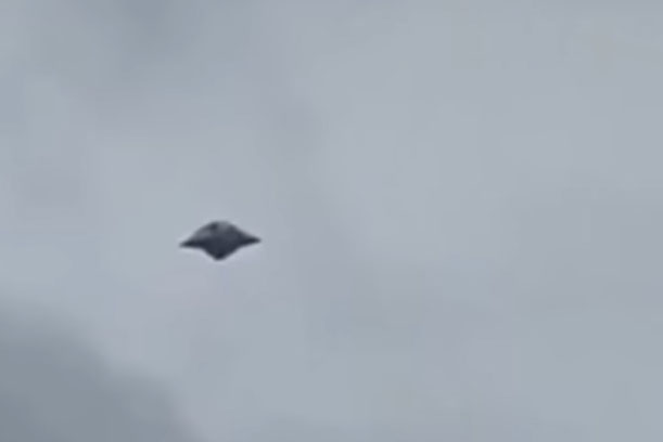 Flying Saucer Filmed by Multiple Witnesses in Mexico