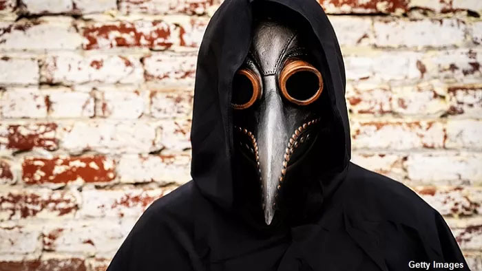 'Plague Doctor' Craze Sweeps Across UK