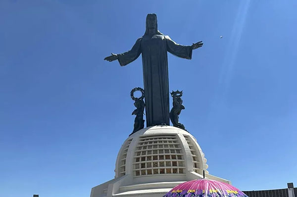 'Saturn-shaped UFO' Hovers Above Jesus Statue in Mexico