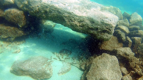 Mysterious Ruins Discovered at the Bottom of Türkiye's Largest Lake