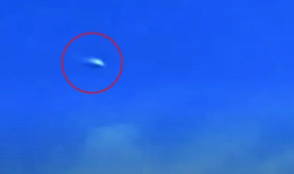 Mysterious Object Recorded Racing Past Passenger Plane