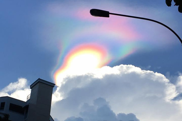 Rare 'Fire Rainbow' Photographed in Singapore