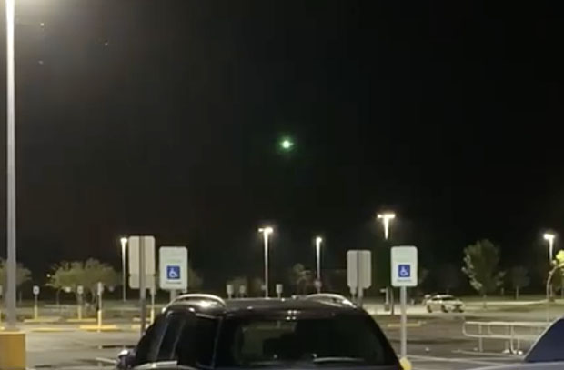 Green Orb 'UFO' Recorded Blinking Out in Louisiana