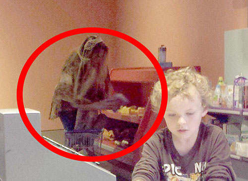 Terrifying Old Hag 'Ghost Photo' Captured at Texas Museum
