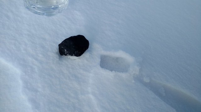 Fragments from Dazzling Michigan Meteor Found on Ice