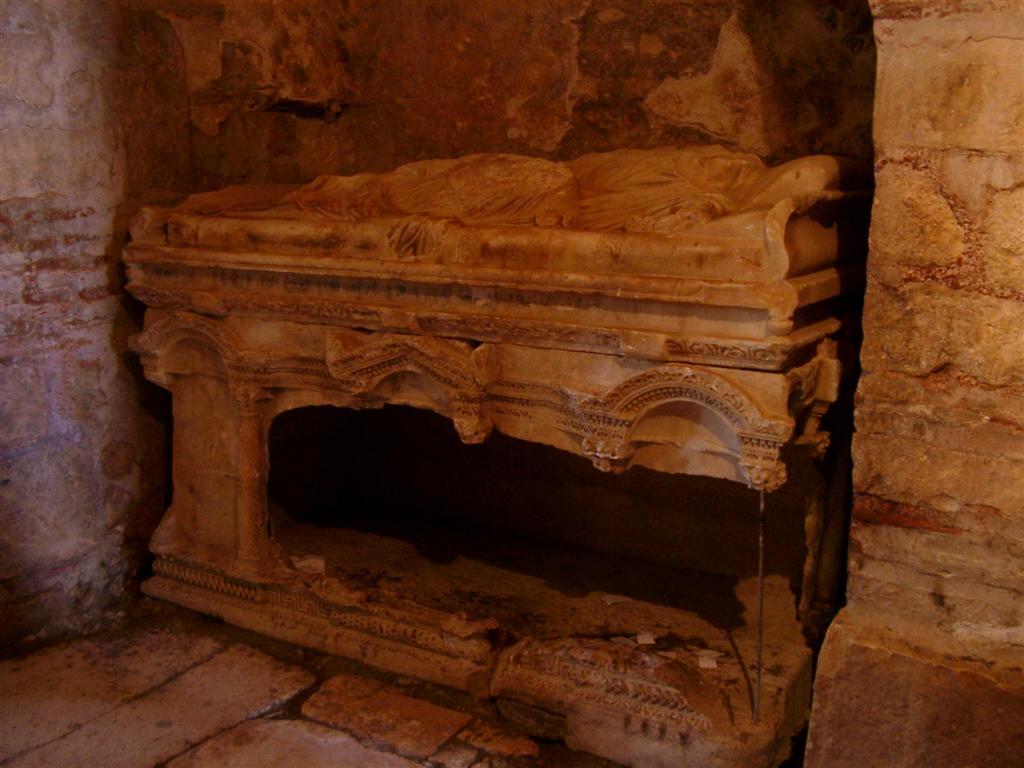 Ancient Tomb of 'Santa Claus' Found Beneath Turkish Church