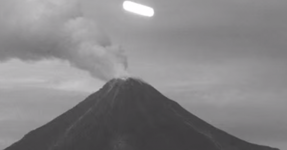 UFO Appears at Colima Volcano Just Days Before Eruption