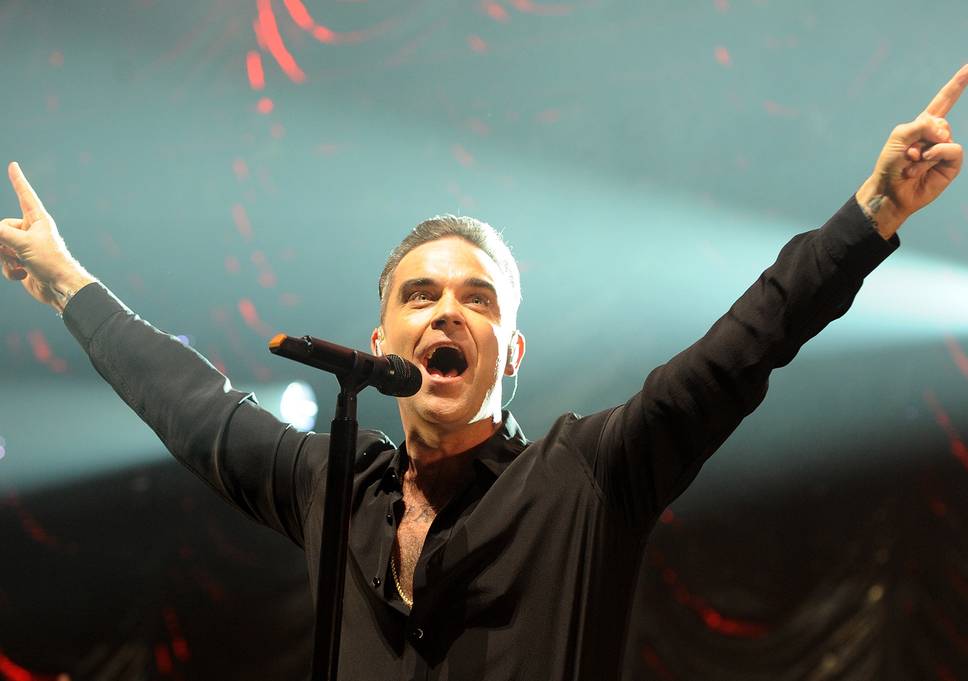 Singer Robbie Williams Reveals 'UFO' Close Encounters