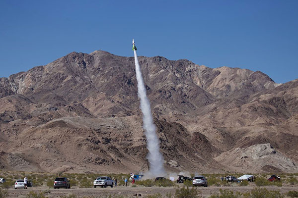 'Flat-earth' Believer Launches Himself in Homemade Rocket