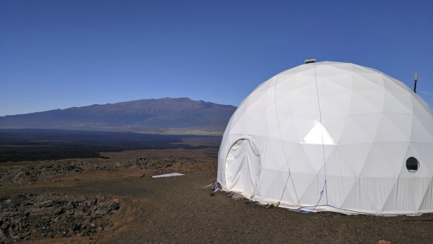New Mars Simulation Crew Begin Eight Month Isolation in Hawaii