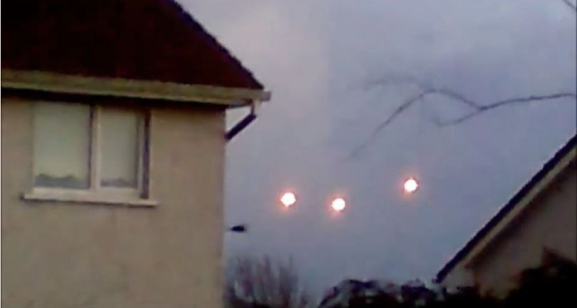 Glowing 'UFOs' Recorded over Cork, Ireland