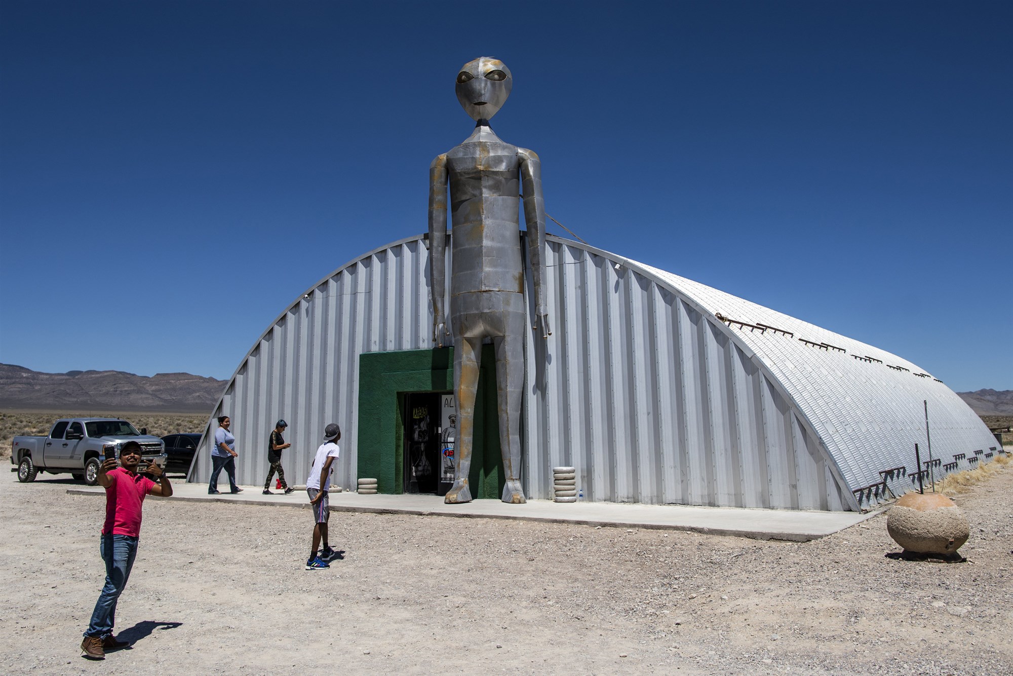 Communities Near Area 51 Plan for Influx of UFO Tourists