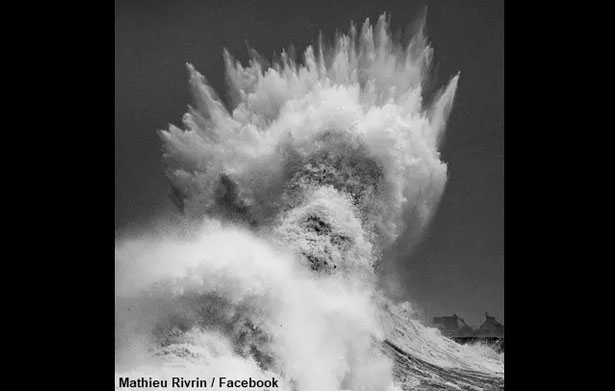 'Poseidon' Appears in Photo of Huge Wave