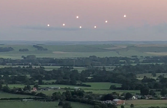 Mysterious Balls of Light Filmed in UK Near Crop Circle Hot Spot