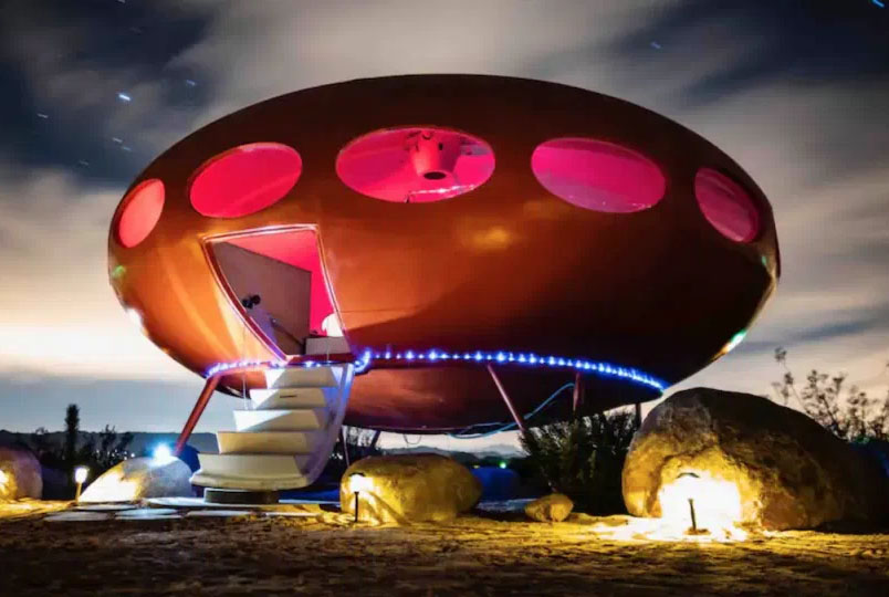'UFO' House in the Middle of the Desert, Available to Rent