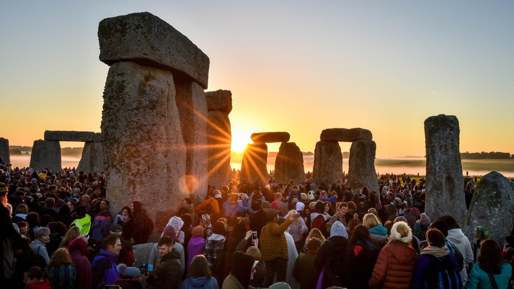 Stonehenge Summer Solstice Sunrise to Be Streamed Live