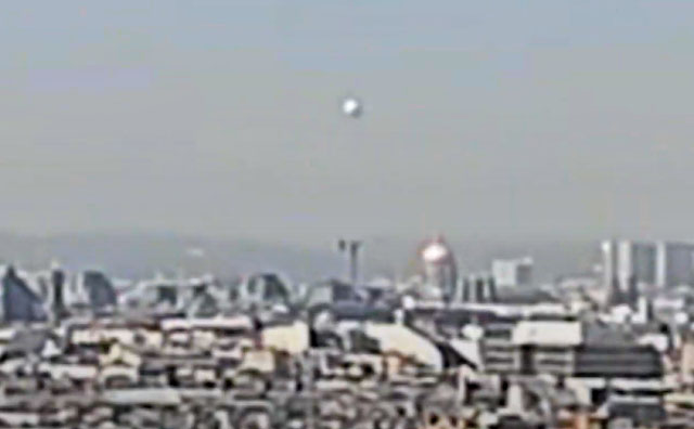 Spherical 'UFO' Filmed over Paris?