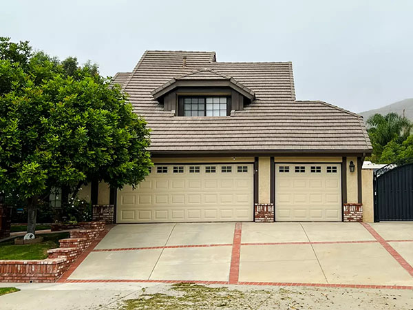 The 'Poltergeist' House Finds a Buyer