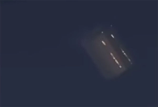 Bizarre 'UFO' Filmed over Beijing