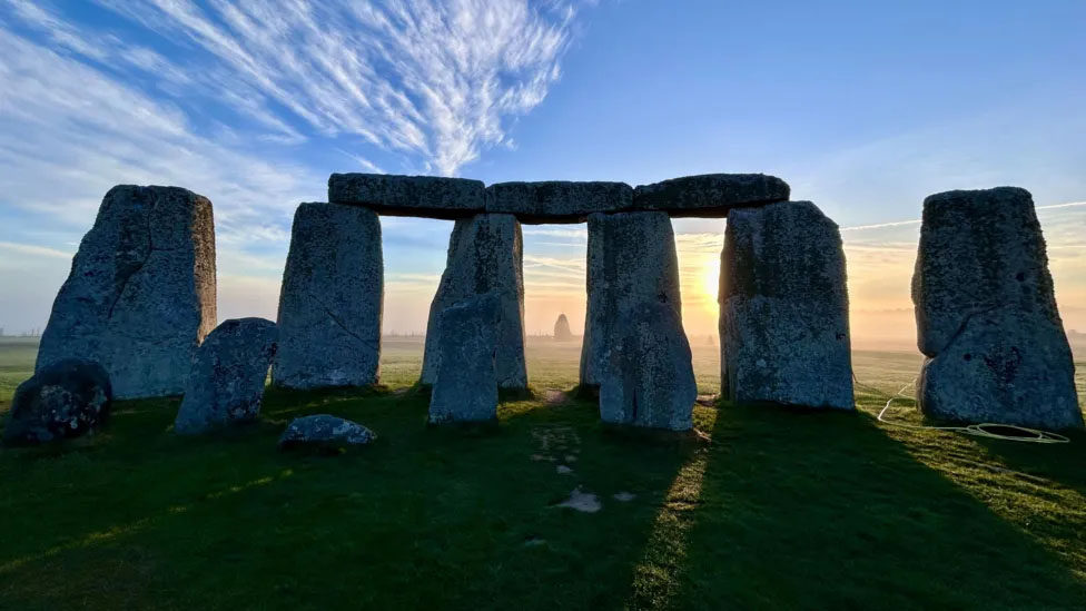 Stonehenge's 'Altar Stone' Travelled 434 Miles from Scotland