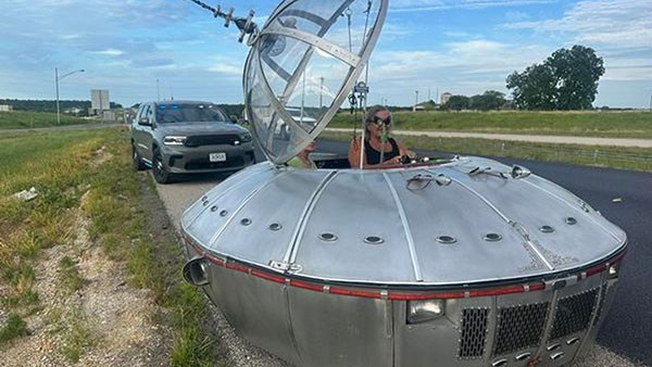 UFO-style Car Pulled over by Police in Missouri