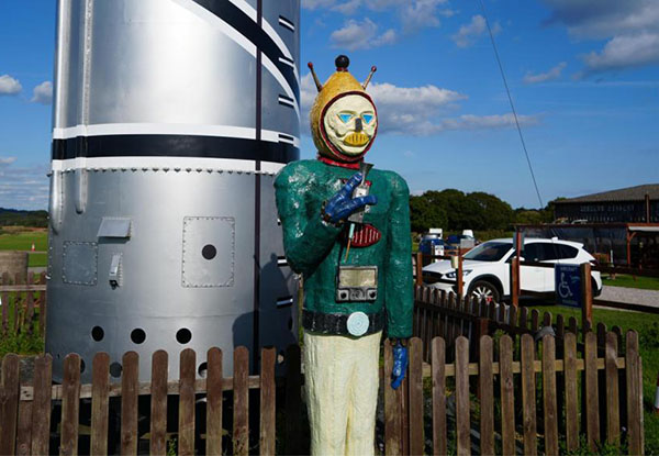 Isle of Wight Alien Sighting Commemorated by Sculpture