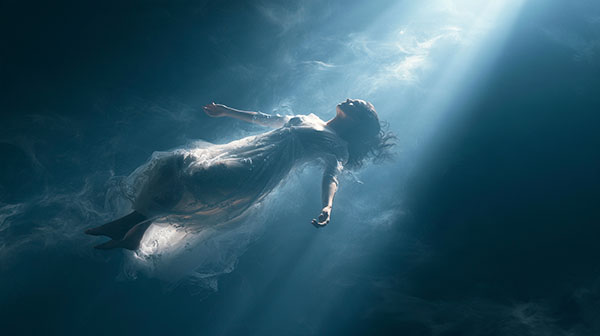 Woman Uses Hypnosis to Reveal Near Death Experience Details